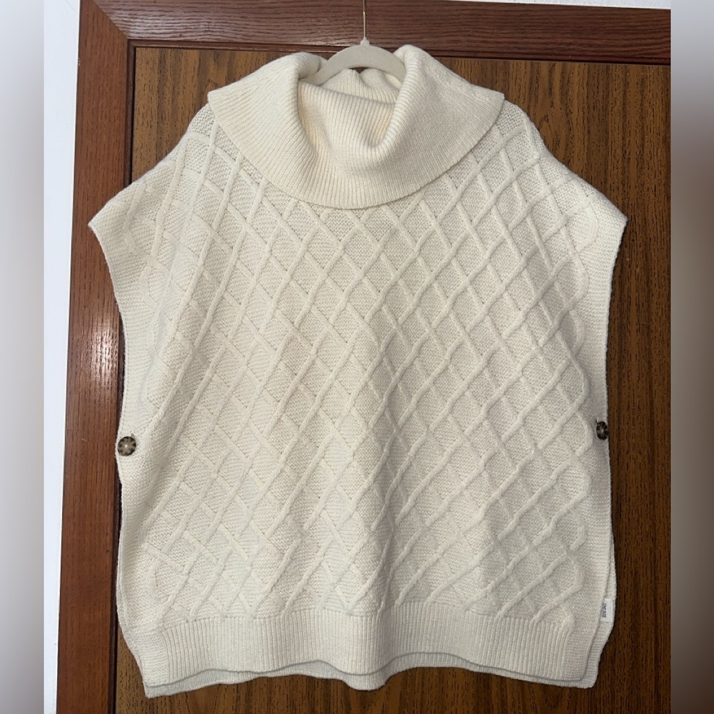 Women’s sweater vest
